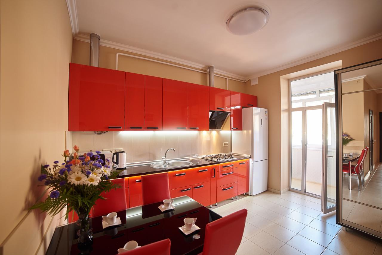 2 Bedrooms Apartment 150M From Opera House Lvov Exteriér fotografie