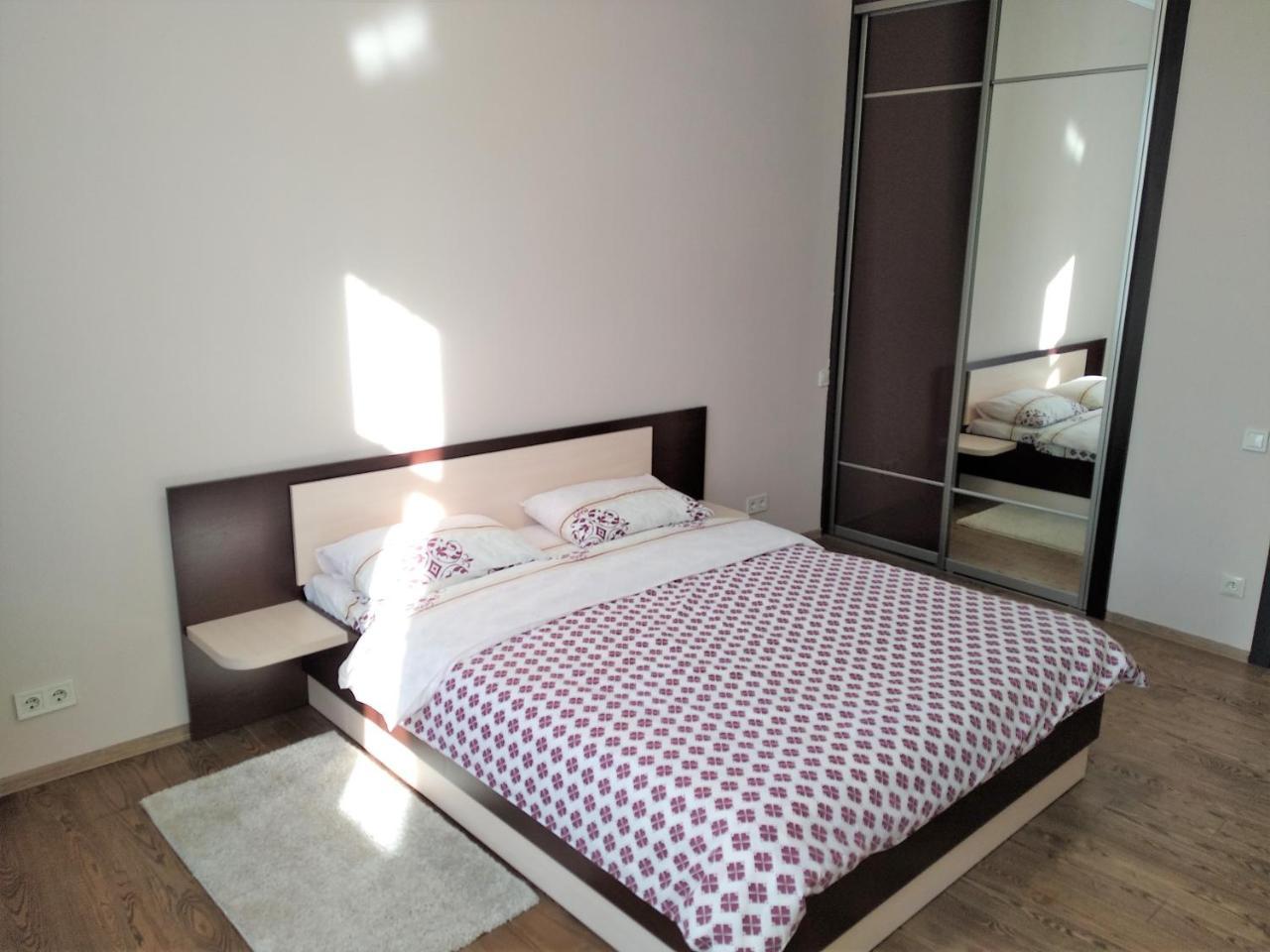 2 Bedrooms Apartment 150M From Opera House Lvov Exteriér fotografie